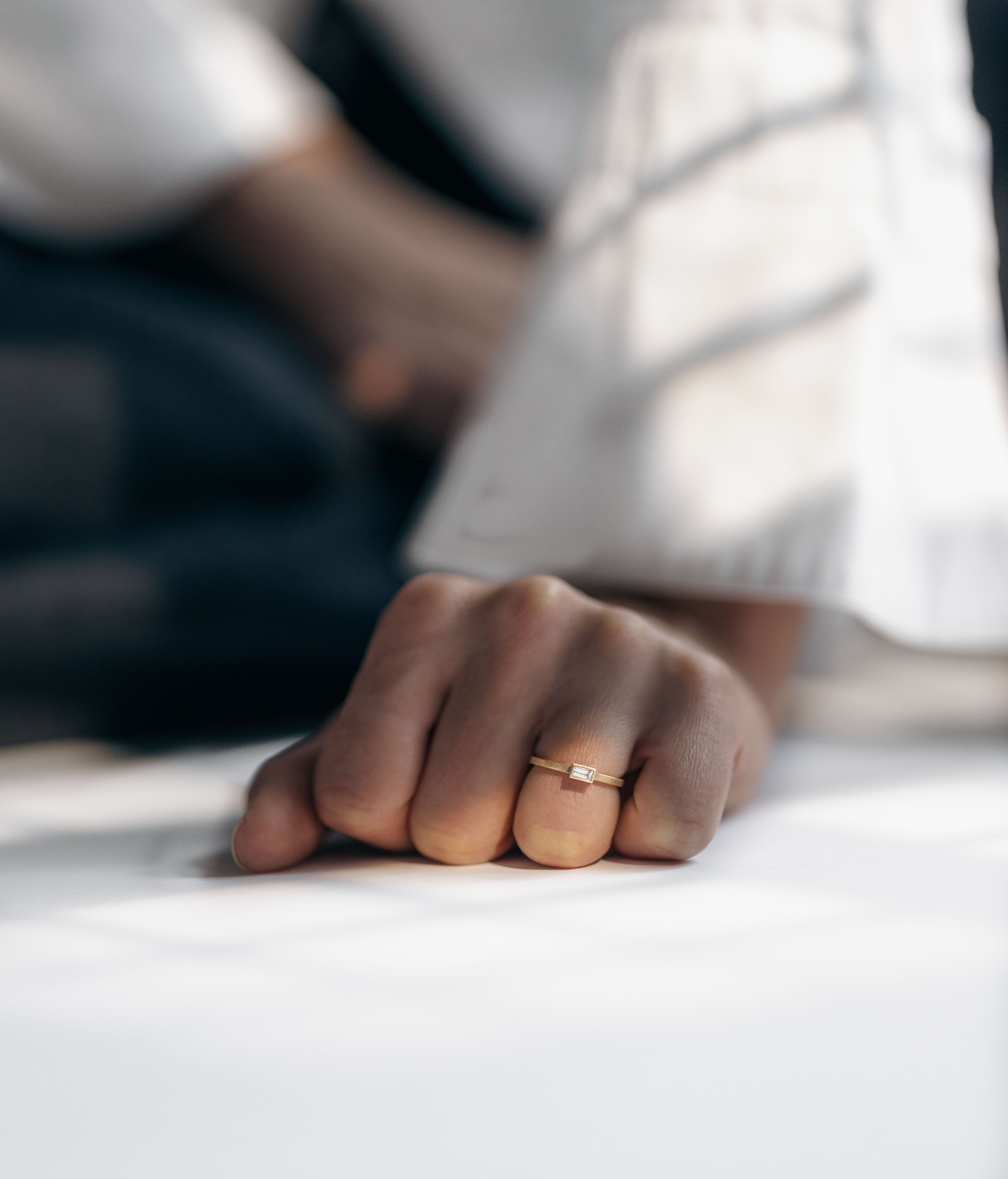 BOX RING SAPHIR WEIß