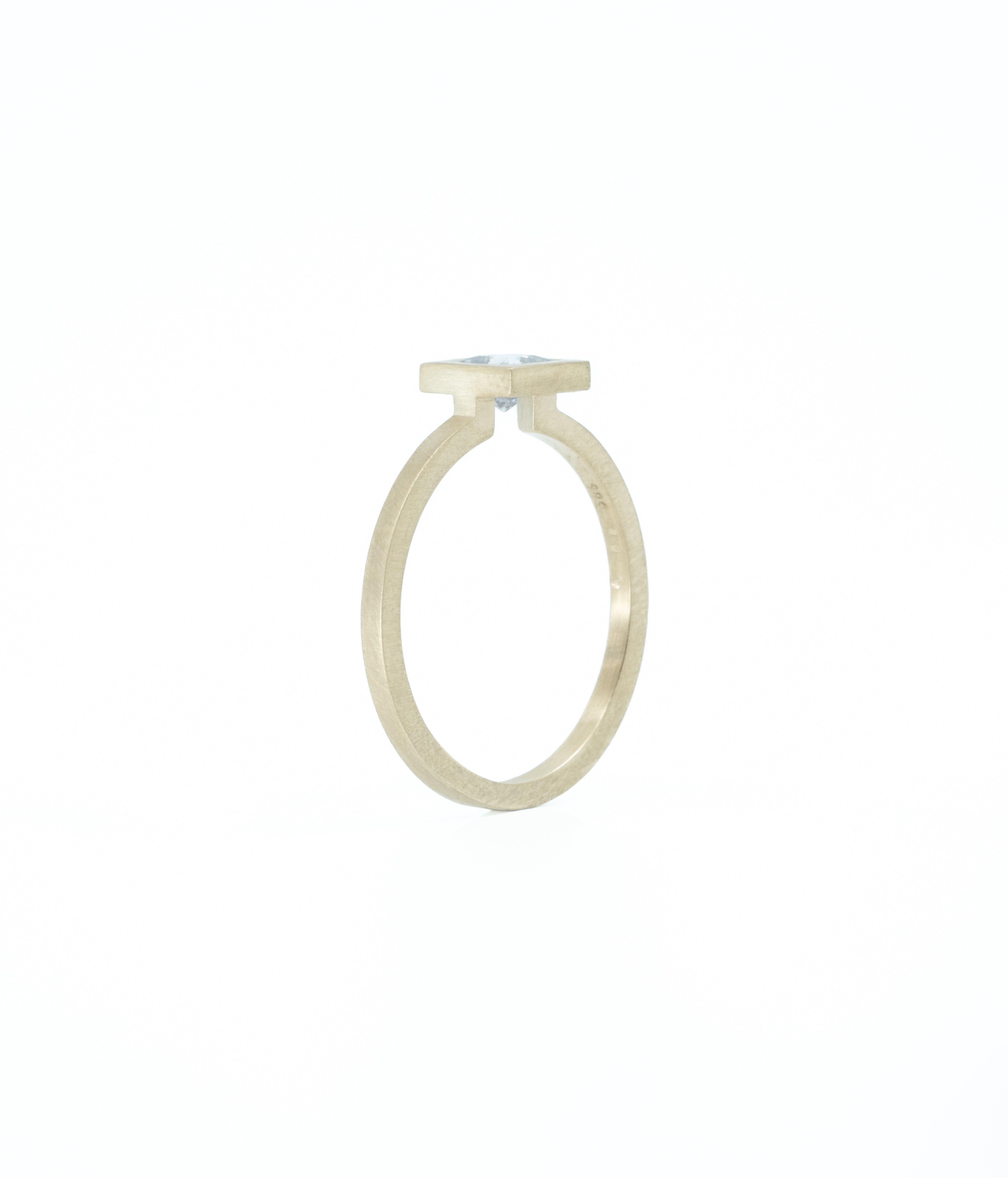 OTU RING 1.4 WEIß 4.0