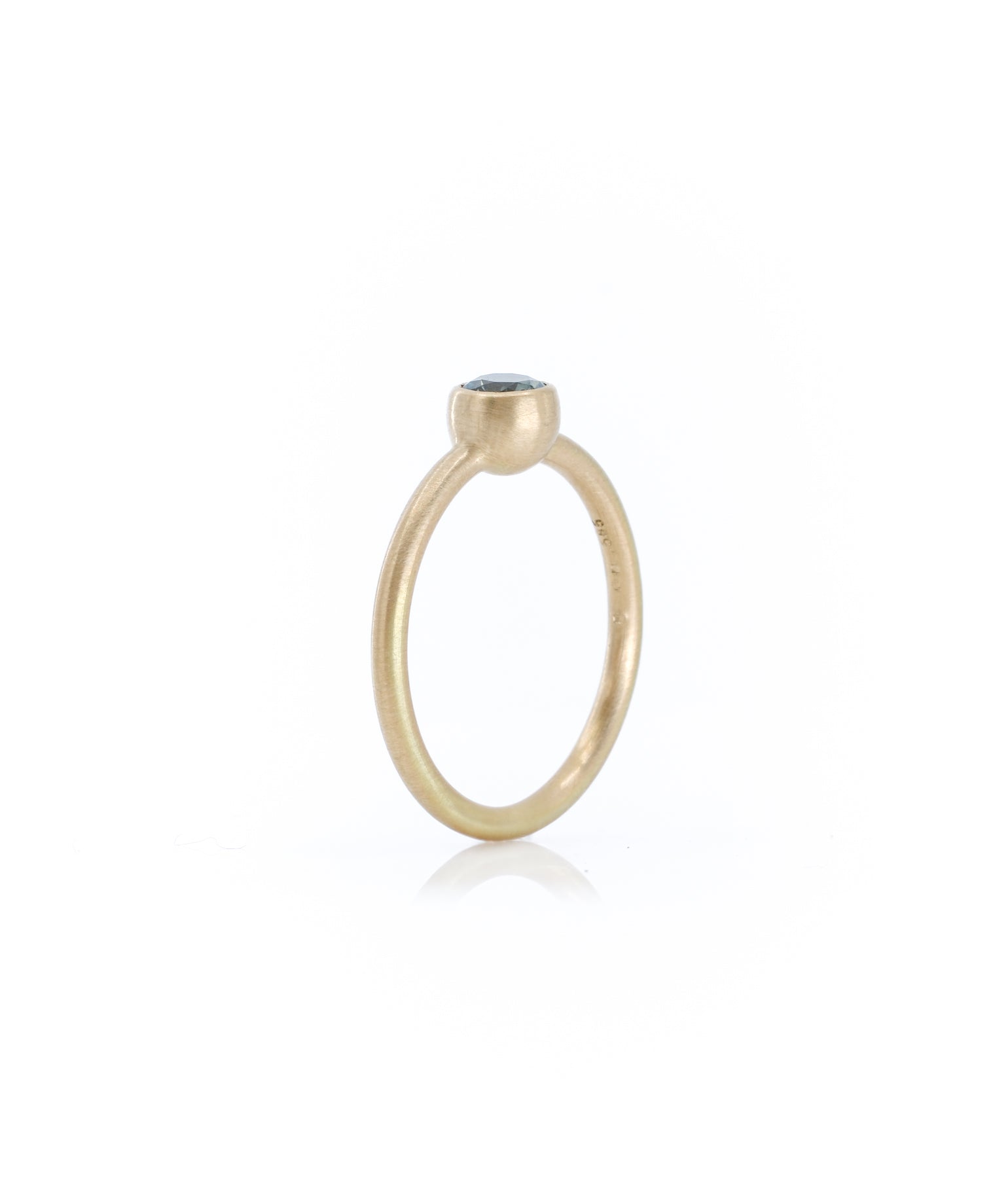 KUGEL SAPHIR RING 5.7